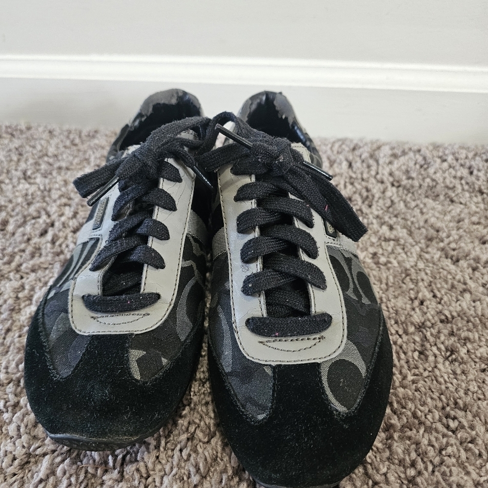 Coach Kinsley Sneakers Inside Shoe Pealing On Heals Q986